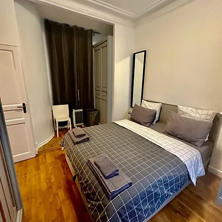 Apartman Charming 2 Bedroom With Ac & Huge Terrace *