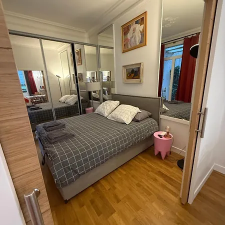 Apartman Charming 2 Bedroom With Ac & Huge Terrace Párizs