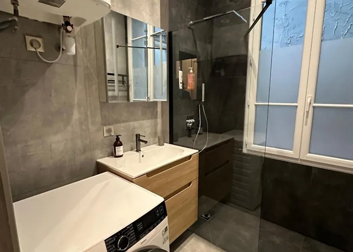 Charming 2 Bedroom With Huge Private Terrace Paryż